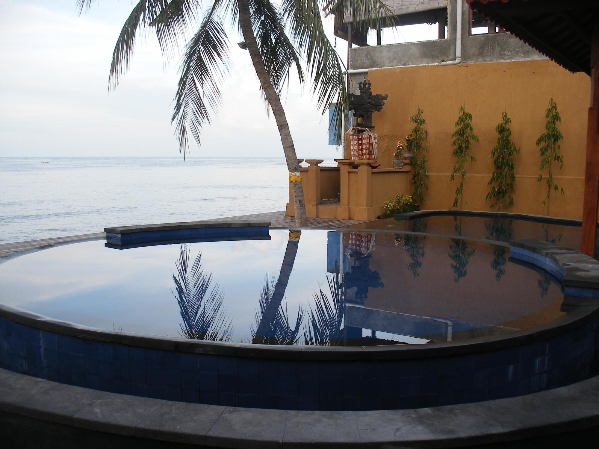 Paradise Palm Beach Bungalows And Dive Center Tulamben  Luaran gambar